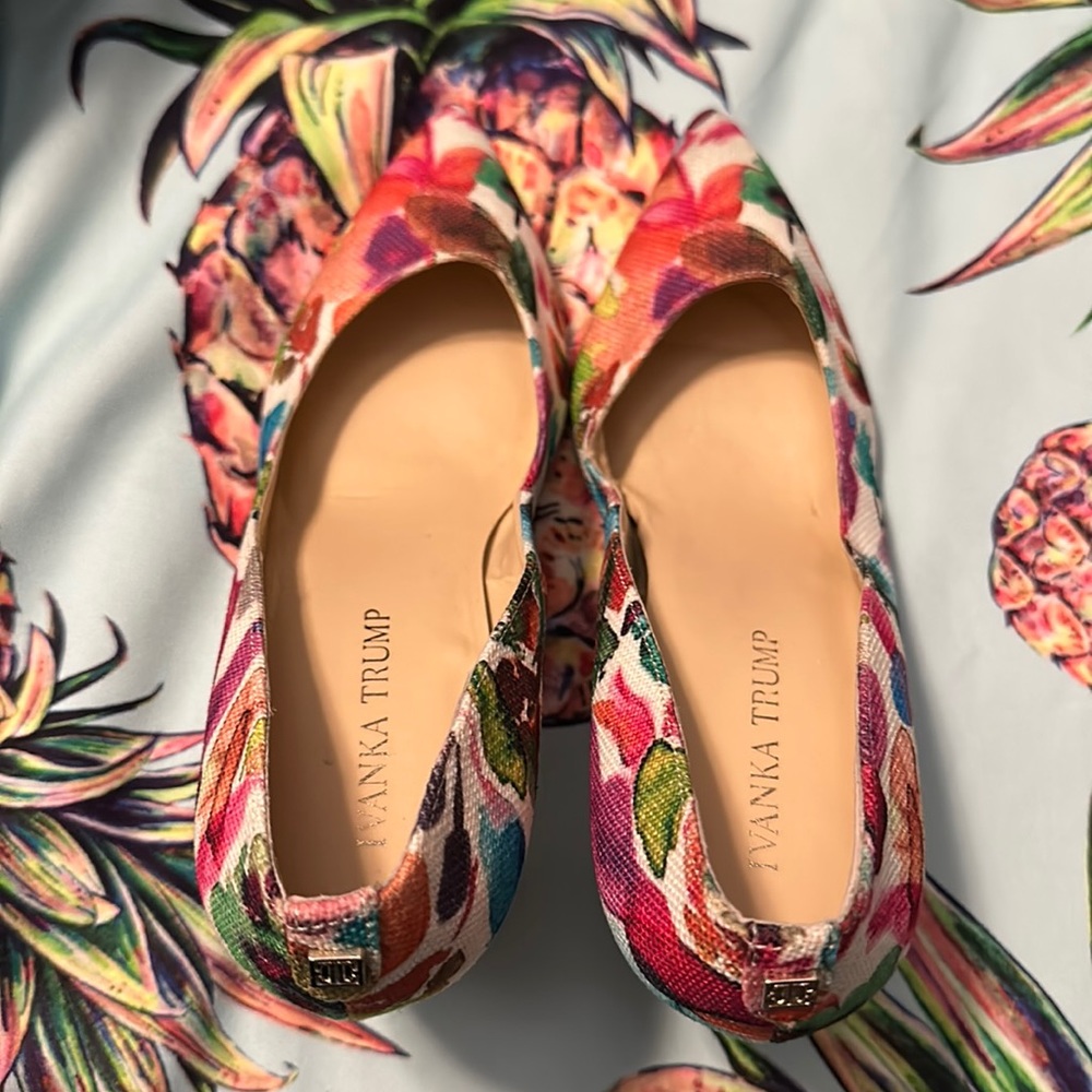 Ivanka Trump Size 7 Pumps